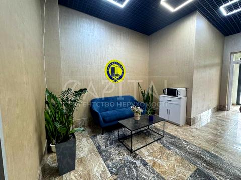 комерційна за адресою Микільсько-Слобідська вул., 62