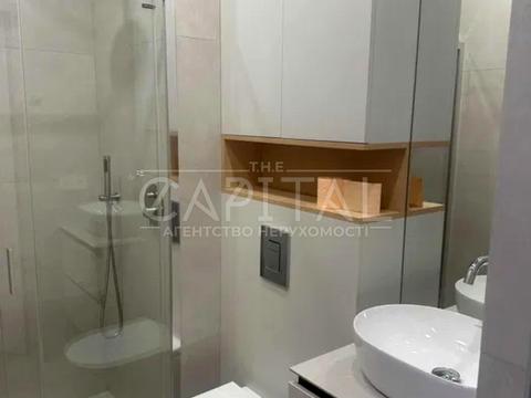 квартира за адресою Київ, Салютна вул., 2