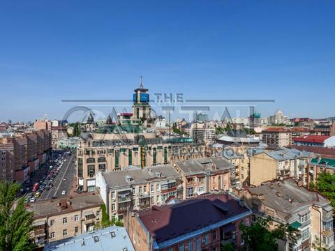 квартира за адресою Кропивницького вул., 10