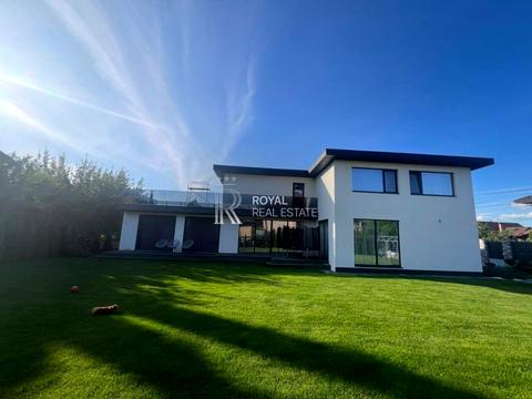 дом по адресу трояндова, 1