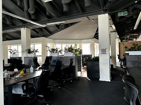 комерційна за адресою Сім'ї Прахових вул. (Гайдара), 58/10