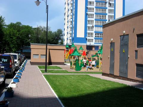 квартира за адресою Авіаконструктора Ігоря Сікорського вул. (Танкова), 1-Б