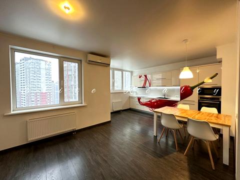 квартира по адресу Драгоманова ул., 6/1