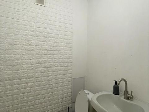 комерційна за адресою Бориса Гмирі вул., 15