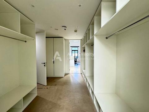 комерційна за адресою Велика Васильківська вул. (Червоноармійська), 1-3/2а