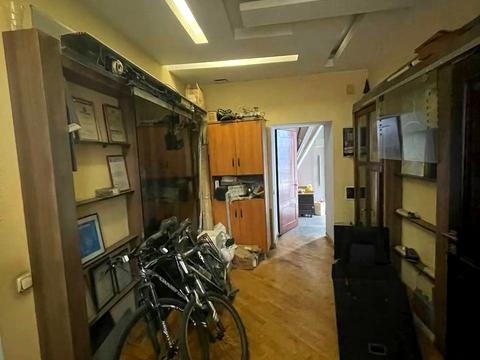 комерційна за адресою Польський узвіз, 9