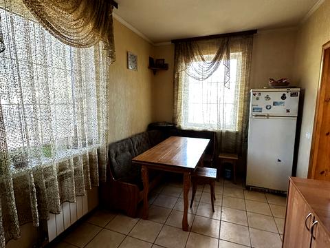 дом по адресу Українська