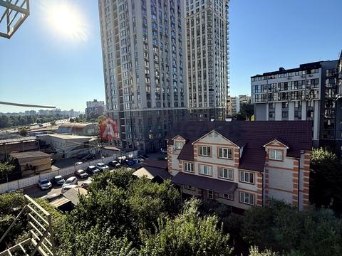 квартира за адресою Київ, Кам'янська вул. (Дніпродзержинська), 127