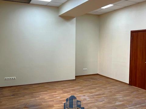 комерційна за адресою Батумська вул., 11
