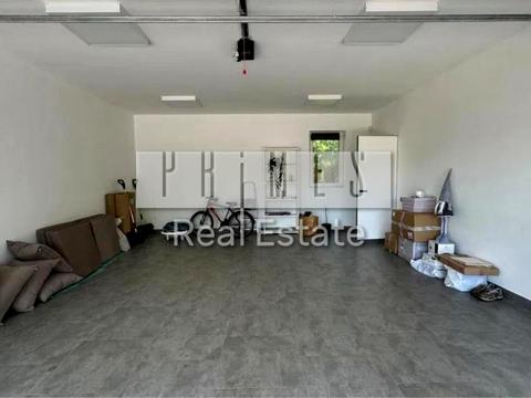 будинок за адресою Приозерна