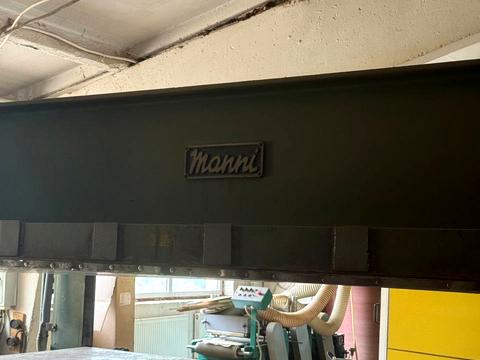 коммерческая по адресу Школьная ул., 11