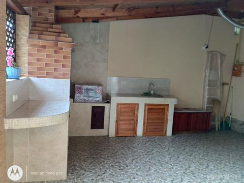 будинок за адресою Академіка Сахарова вул.