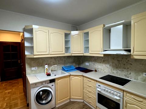 квартира за адресою Срібнокільська вул., 8
