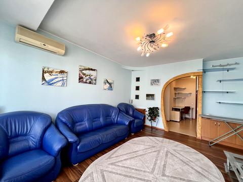 квартира за адресою Анни Ахматової вул., 35