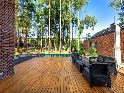 будинок за адресою Лебедівка