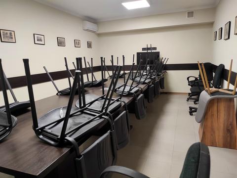 комерційна за адресою Базарна вул., 1