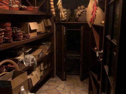 коммерческая по адресу Константиновская ул., 37