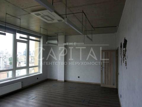 комерційна за адресою Жилянська вул., 68