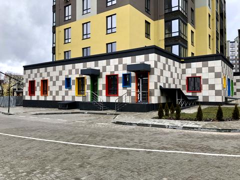 комерційна за адресою Домбровського вул., 3д