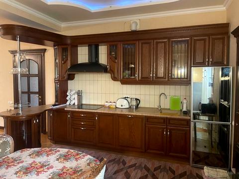 будинок за адресою Академічна вул., 10