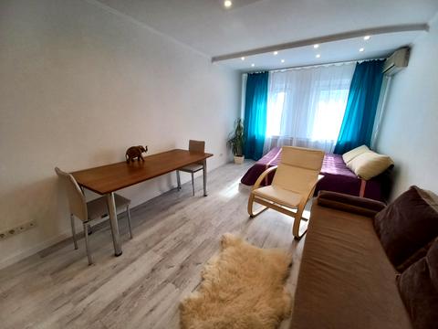 квартира за адресою Срібнокільська вул., 20