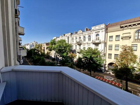 квартира за адресою Євгена Чикаленка вул. (Пушкінська), 7