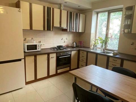 квартира за адресою Михайла Гайворонського вул., 13