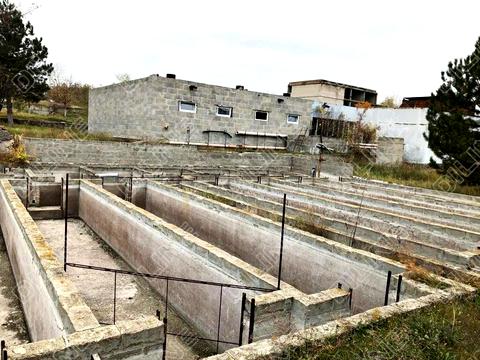 комерційна за адресою Дніпрова, 1