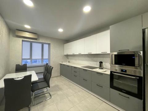 квартира за адресою Космонавтів вул., 128