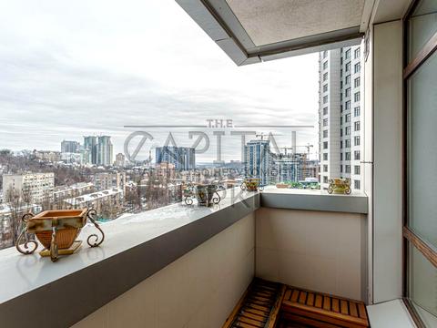 квартира за адресою Андрія Верхогляда вул. (Михайла Драгомирова), 5