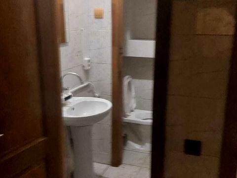 комерційна за адресою Жилянська вул., 126/23