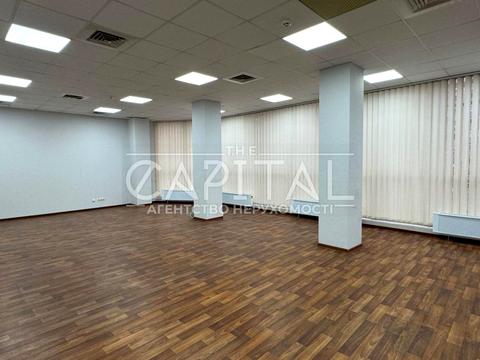 комерційна за адресою Казарменна вул. (Григорія Андрющенка), 4