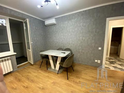 квартира за адресою Академіка Булаховського вул., 5-Д