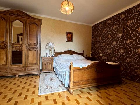 будинок за адресою Богдана Хмельницького