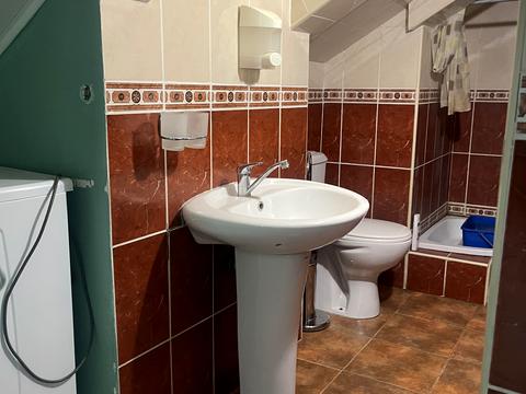 комерційна за адресою Павлівська вул., 17