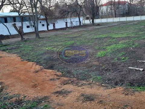 комерційна за адресою Паркова вул., 32
