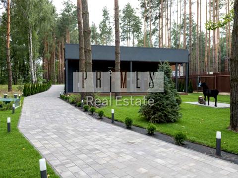 будинок за адресою Набережна вул.