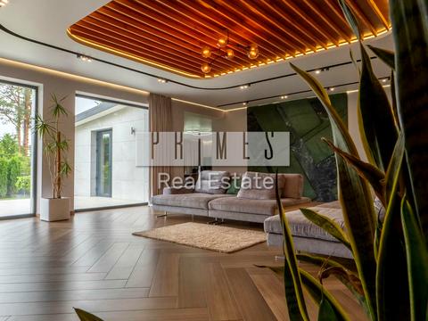 будинок за адресою Молодіжна вул.