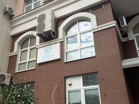 комерційна за адресою Драгоманова вул., 40-Ж