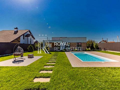 будинок за адресою Горіхова