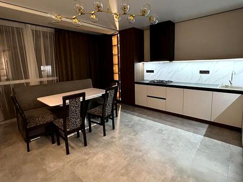 квартира за адресою Степана Бандери вул., 79