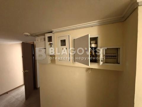 комерційна за адресою Володимирська вул., 51/53