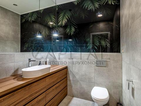 комерційна за адресою Кловський узвіз, 7