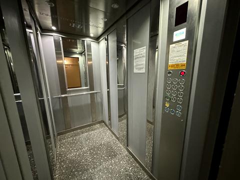 квартира за адресою Мостобудівників вул., 18