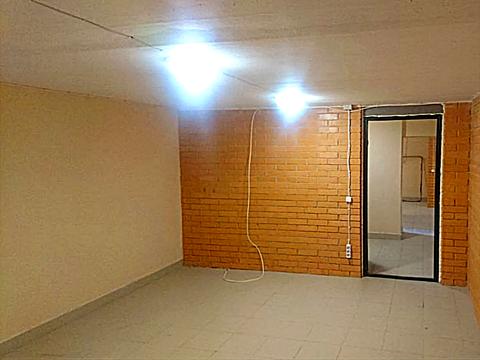 комерційна за адресою Яблунева вул., 13-Б