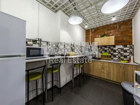 комерційна за адресою Лесі Українки бульв., 7-А