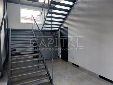 комерційна за адресою Куренівська, 21