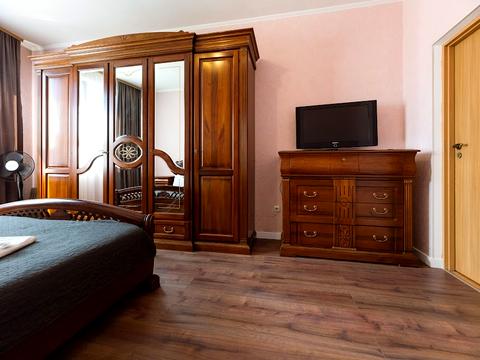 квартира за адресою Шота Руставелі вул., 44