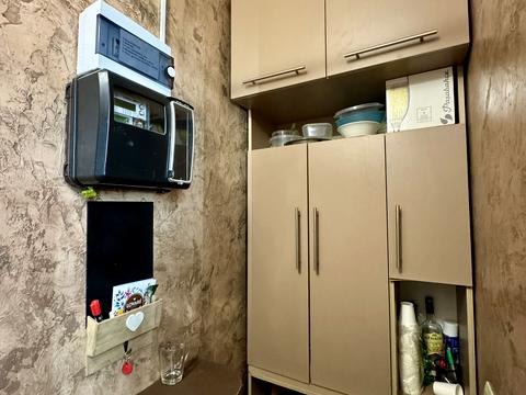 комерційна за адресою Космонавтів вул., 128