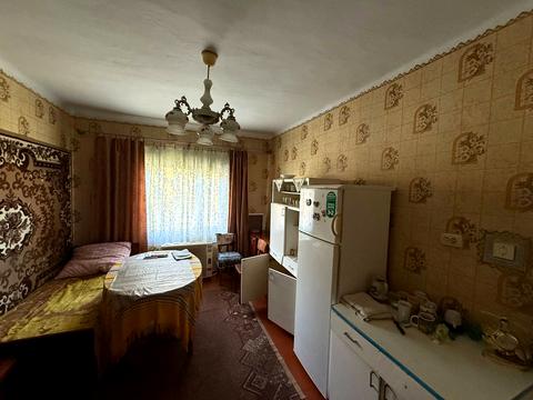 будинок за адресою Залізнична 1/3